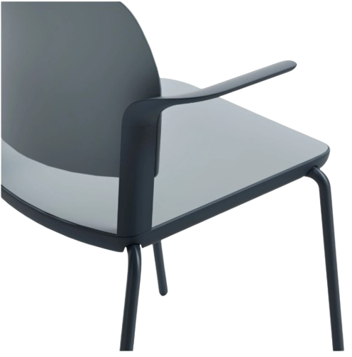 Silla gris con reposabrazos negro sobre fondo blanco